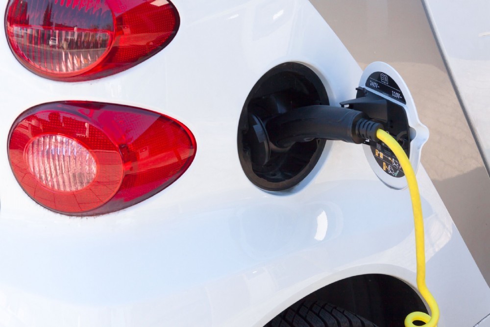 Colonnine di ricarica auto elettriche e ibride