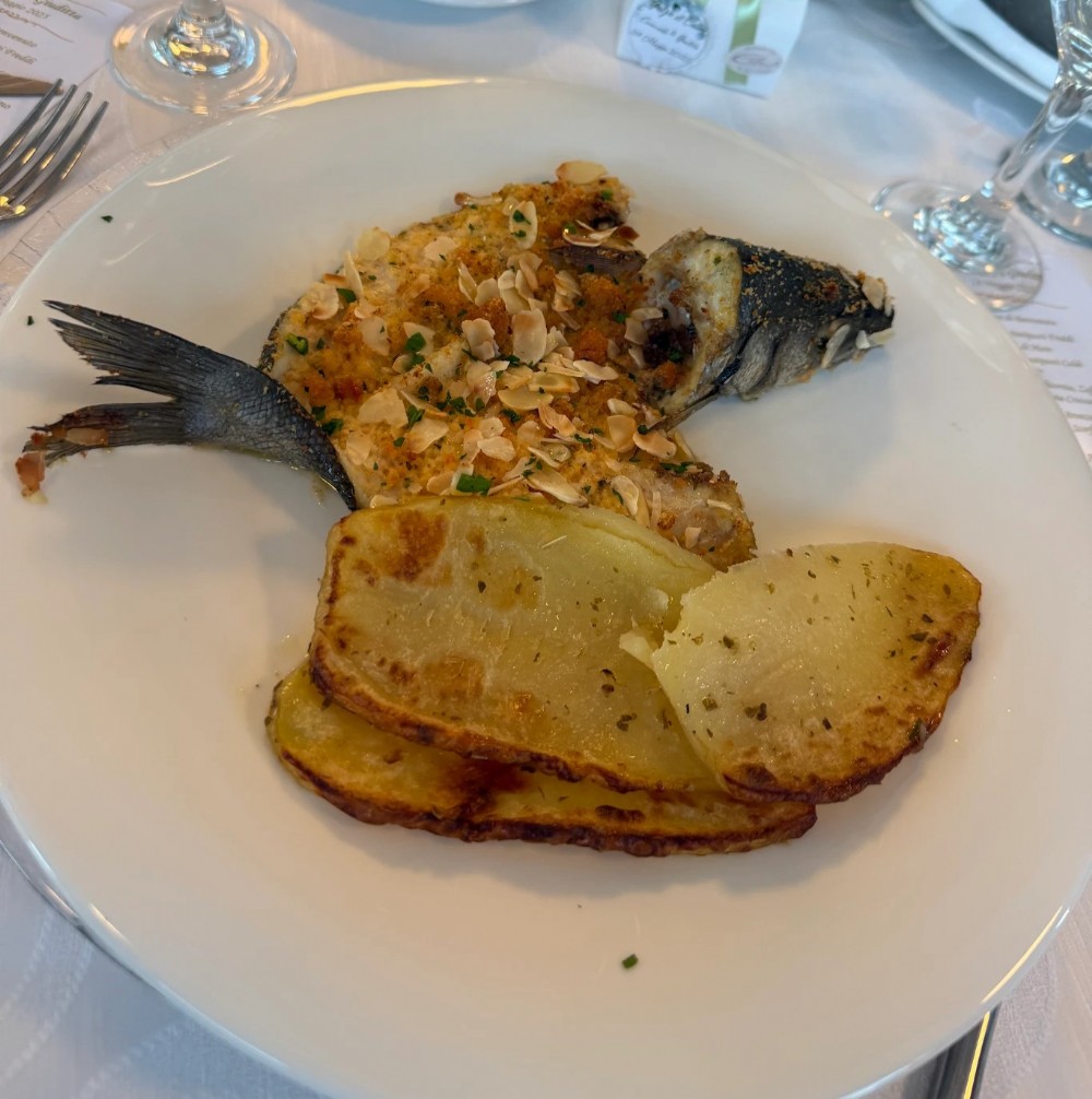 SPIGOLA MANDORLATA CON PATATE