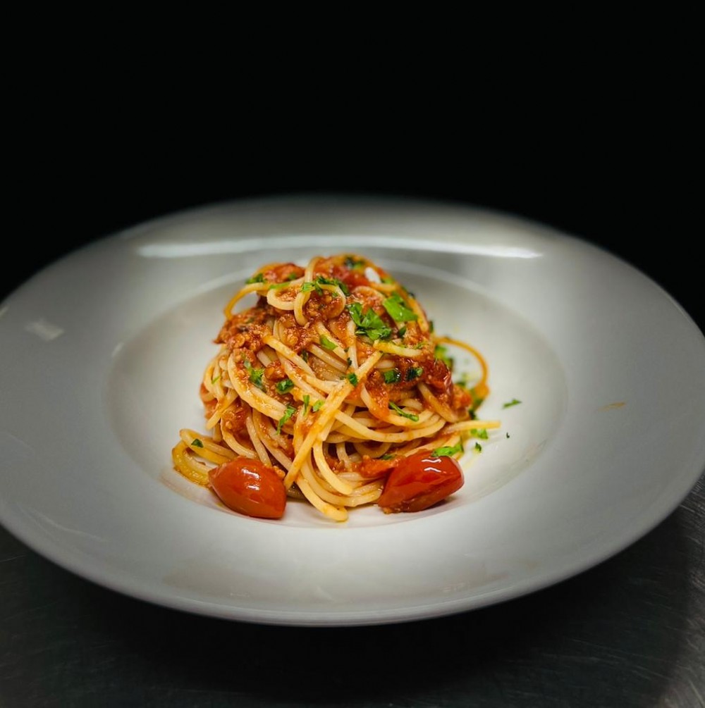 Spaghetti con rag&ugrave; di pesce spada